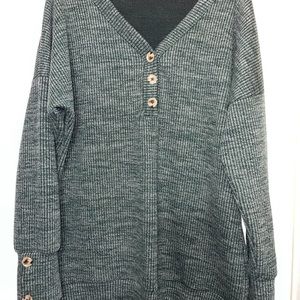 Michele Mae green sweater, never worn.